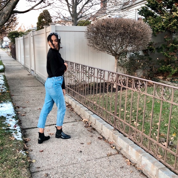 Turtleneck black top 🤍 - Picture 2 of 4